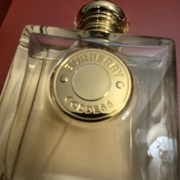 Burberry Goddess Fragrance Set with Gold Accents 3 piece set New in Box - Picture 2 of 9